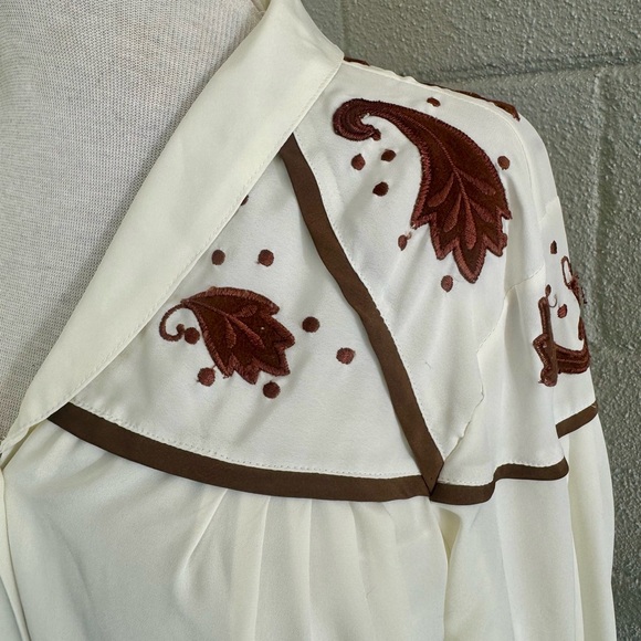 Vtg 80s ERENA By Irene Koenig Ivory Embroidered Pleated Blouse Sz 10 French Cuff - Picture 9 of 9